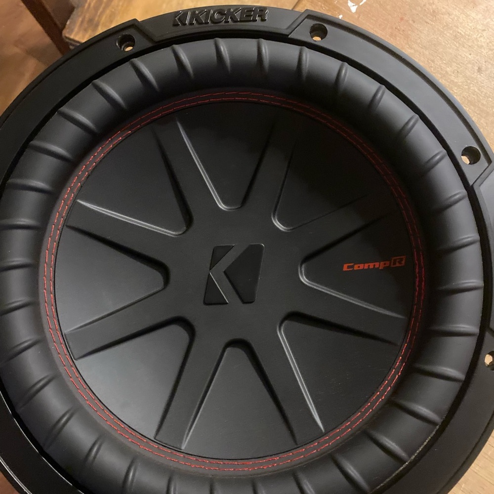 Kicker comp r